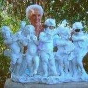 Meet your Posher, Lois